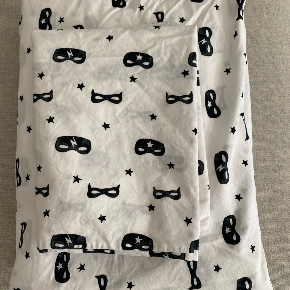 Pottery Barn Kids Super Hero Mask Twin Bedsheets